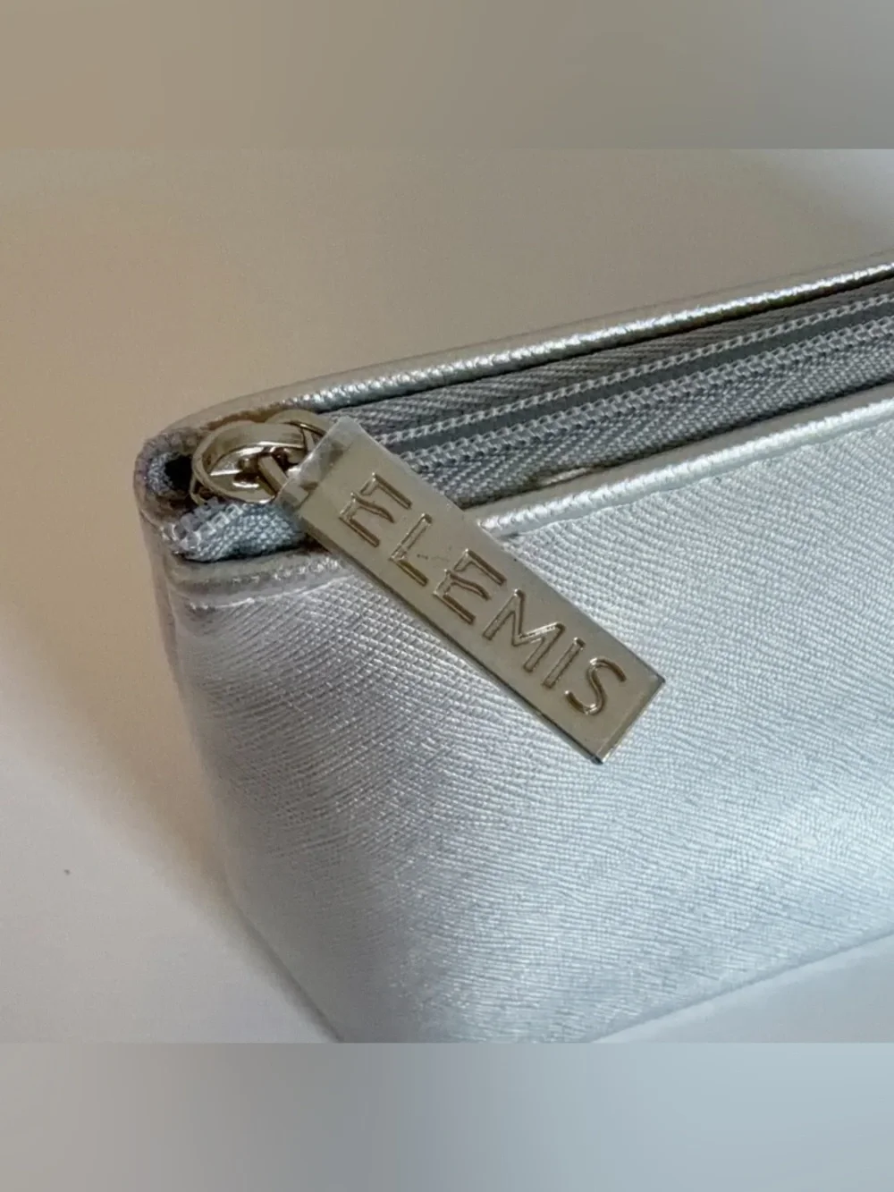 ELEMIS Makeup Bag